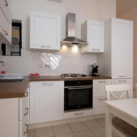 Cozy 3 Bedrooms - Near Seafront Appartement Sliema