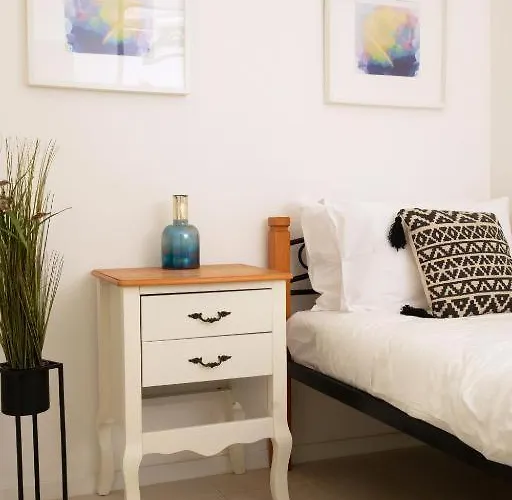 Cozy 3 Bedrooms - Near Seafront * Sliema