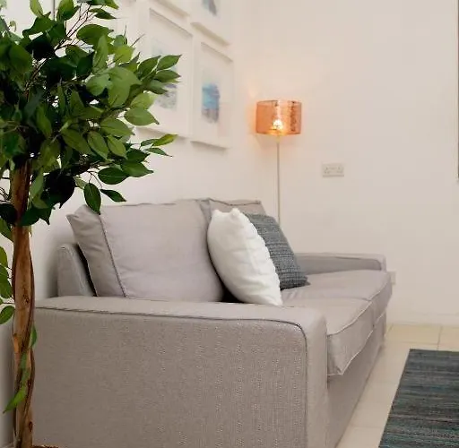 Cozy 3 Bedrooms - Near Seafront Appartement