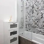 Апартаменты Cozy 3 Bedrooms - Near Seafront Слима