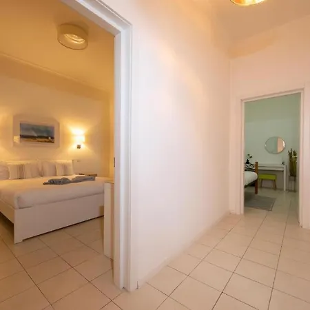 Cozy 3 Bedrooms - Near Seafront شقة سليمة