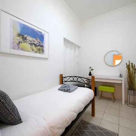 Cozy 3 Bedrooms - Near Seafront *