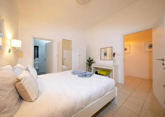 アパート Cozy 3 Bedrooms - Near Seafront *